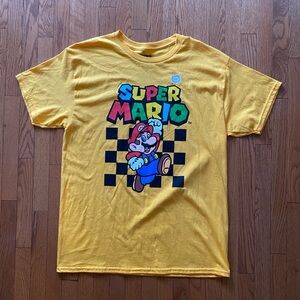 Nintendo Super Mario Graphic T Shirt - Yellow - Men’s Large